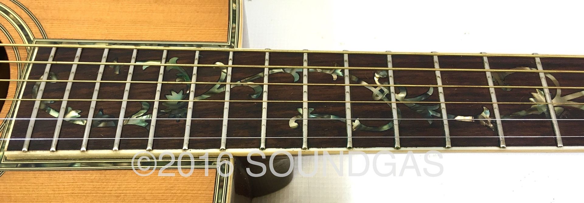  photo Morris-W65M-Acoustic-Guitar-14.jpg