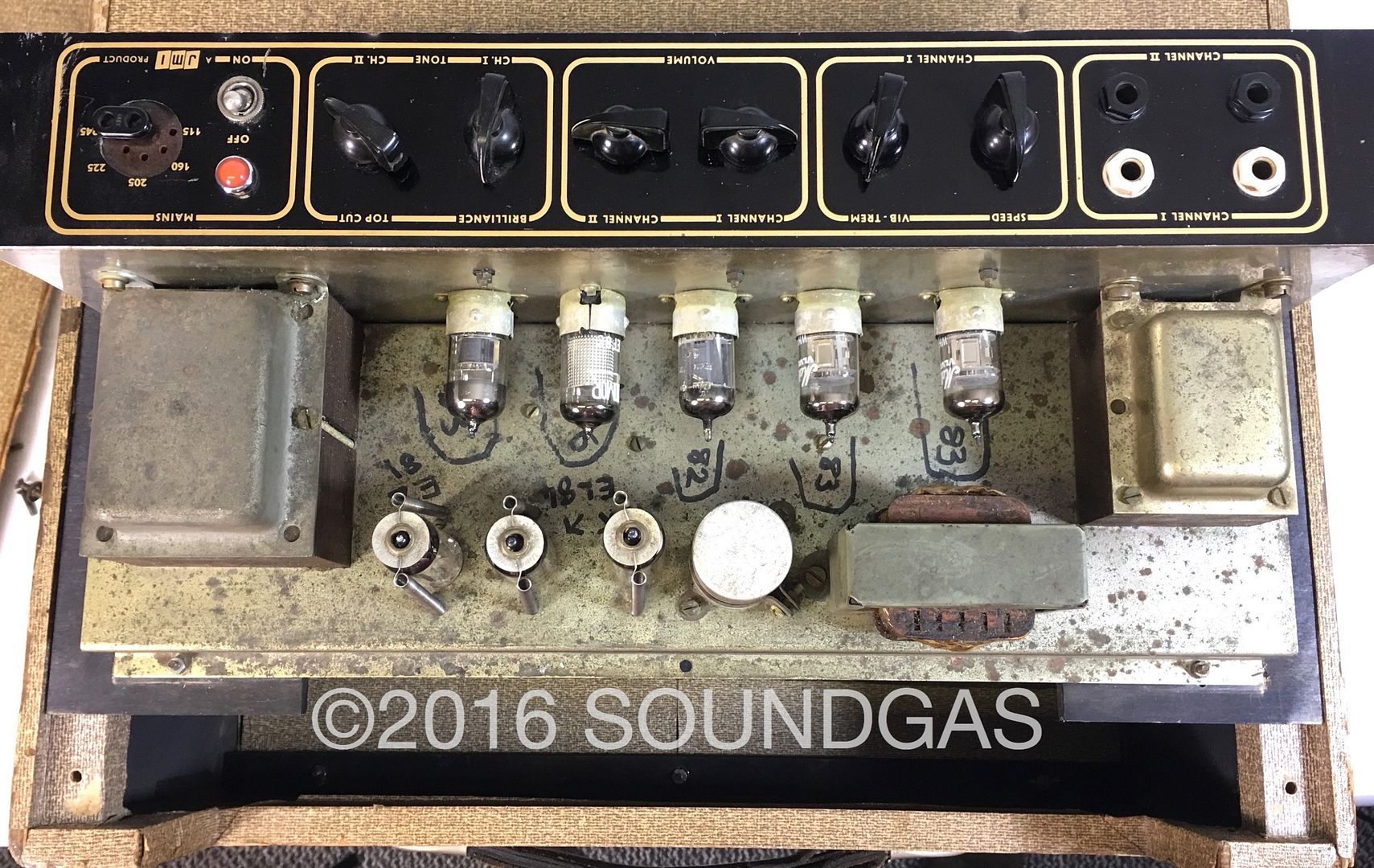  photo Vox-AC-15-Vintage-Valve-Amplifier-10.jpg